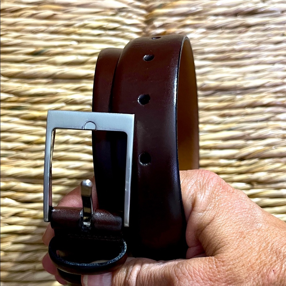 Men’s Wearhouse, full grain Italian leather belt made in Italy,  size 32